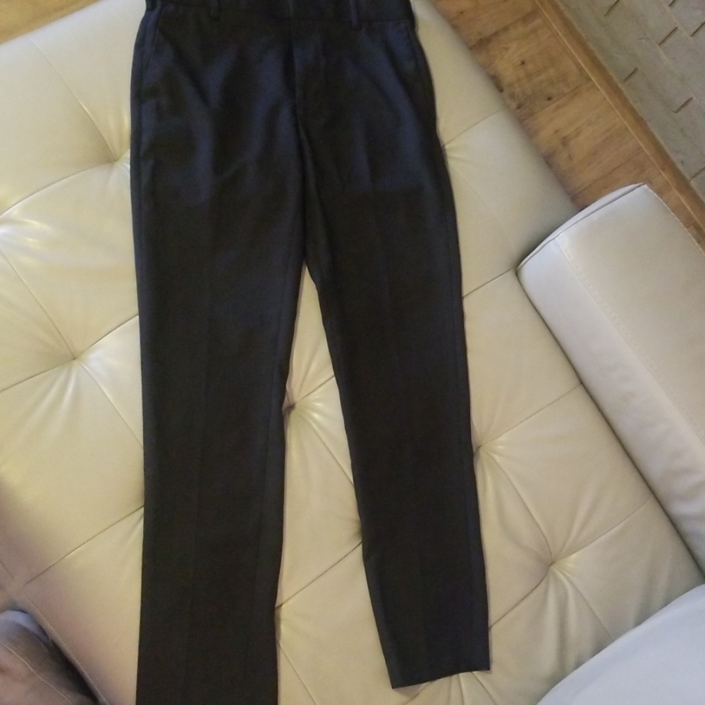 Van Heusen dress slacks. Men's.  Sz 29x32.Like new